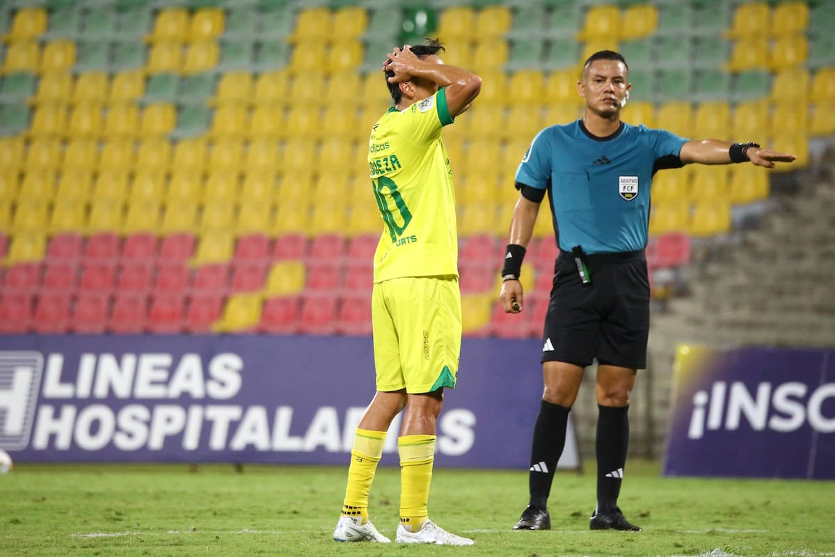 Fabián Sambueza dio la cara luego de la eliminación de Atlético Bucaramanga en la Copa BetPlay, luego de caer ante Boca Juniors de Cali. Foto: Jaime Moreno