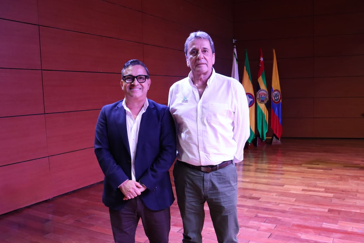 Suministrada - Fabio Rene Rincón Navarro, Vicepresidente Consejo Directivo; Luis Hernán Cortés Niño, Director Administrativo / VANGUARDIA.