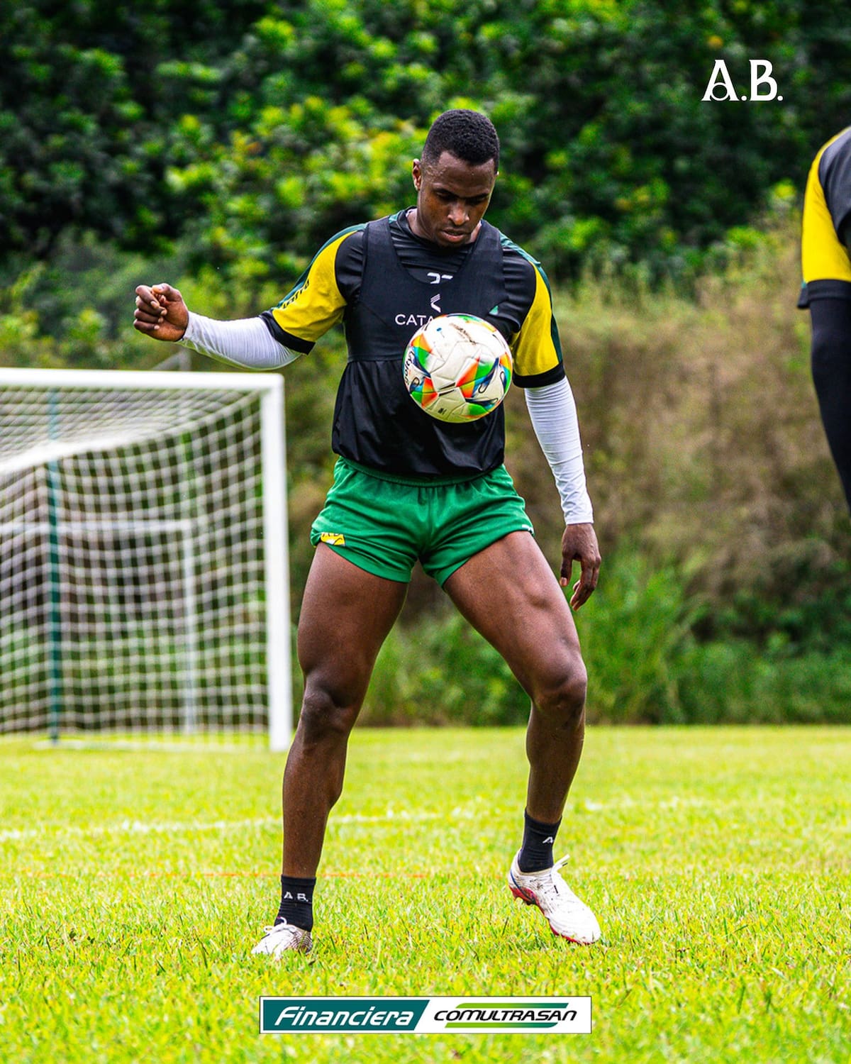 Fabry Castro se pone a punto para volver a jugar con el Atlético Bucaramanga, tras recuperarse de una lesión de rodilla, que lo alejó alrededor de ocho meses. Foto: Atlético Bucaramanga.