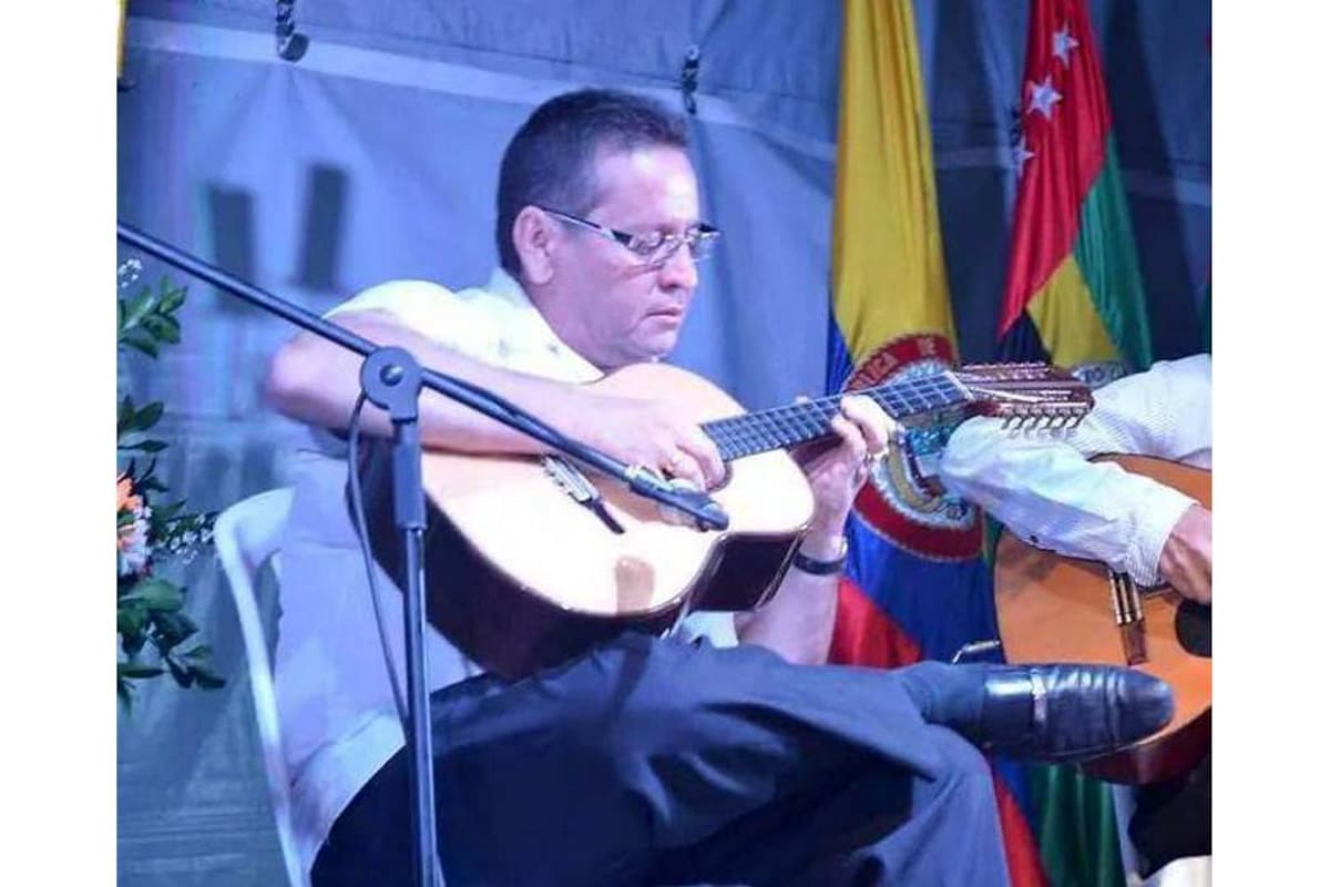 El abogado e intérprete de la música colombiana Jaime Hernando Franco Meneses falleció ayer en el Socorro. (Foto: Suministrada/VANGUARDIA LIBERAL)