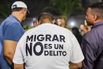 Familias buscan a deportados de EE. UU. desaparecidos tras terremoto en Venezuela