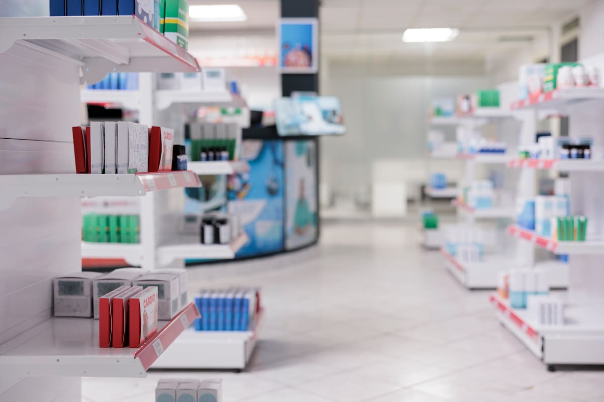 Conoce detalles del nuevo decreto que plantea regular las farmacias en Colombia // Freepik.