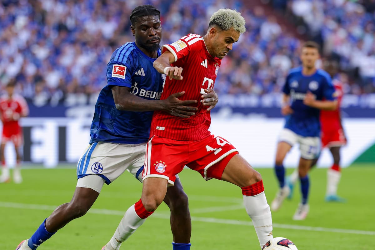 Luis Díaz tuvo chances claras para anotar en el partido ante Schalke 04 en la segunda fecha de la Bundesliga. //Foto, EFE: CHRISTOPHER NEUNDORF CONDITIONS