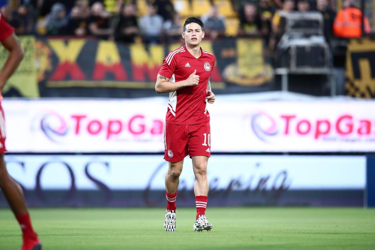 El karma de James: Rafa Benítez suena para dirigir al Olympiacos. Olympiacos / VANGUARDIA