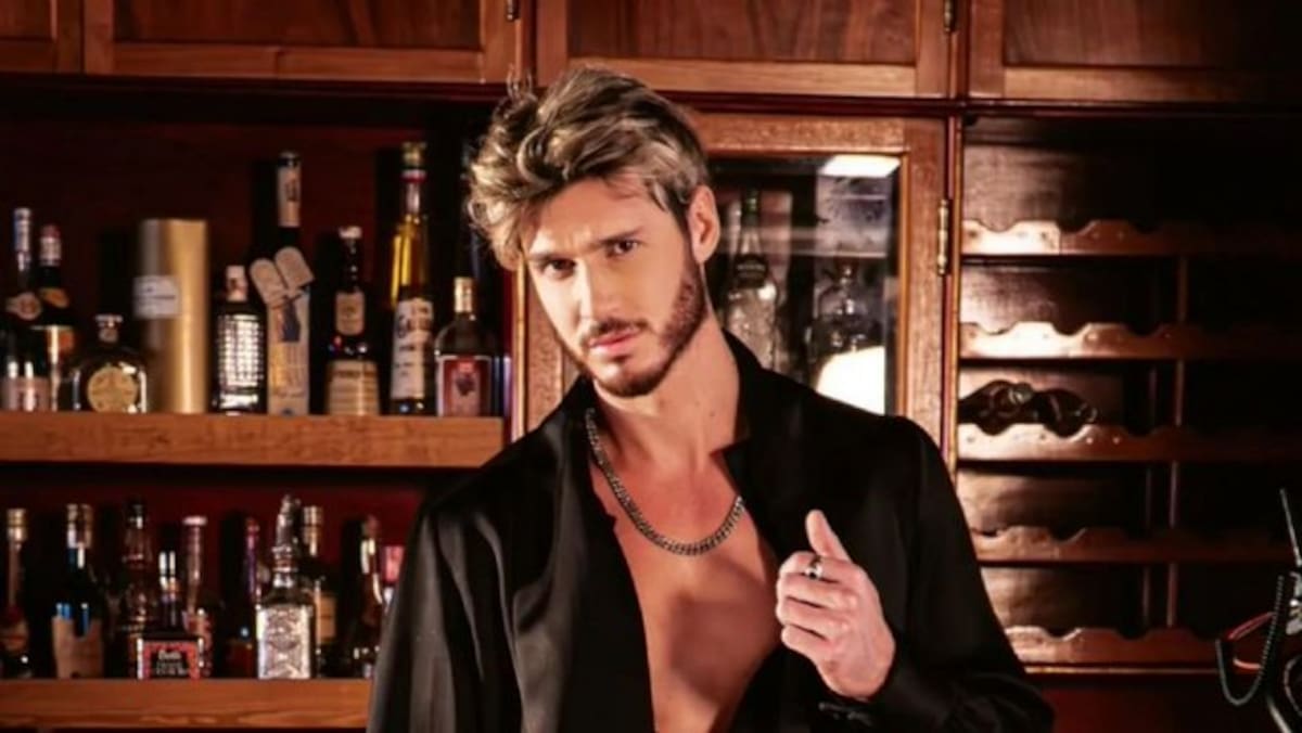 Modelo y cantante argentino Fede Dorcaz fue asesinado por unos sujetos que le dispararon cuando se resistió a un robo en México.