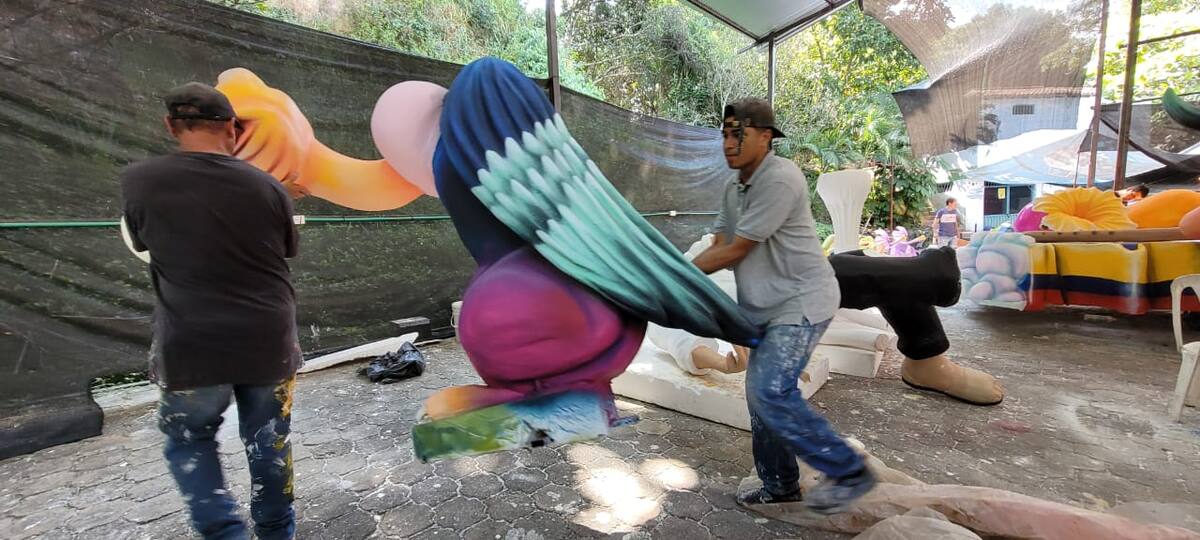 Este domingo será el desfile de carrozas de la Feria Bonita.