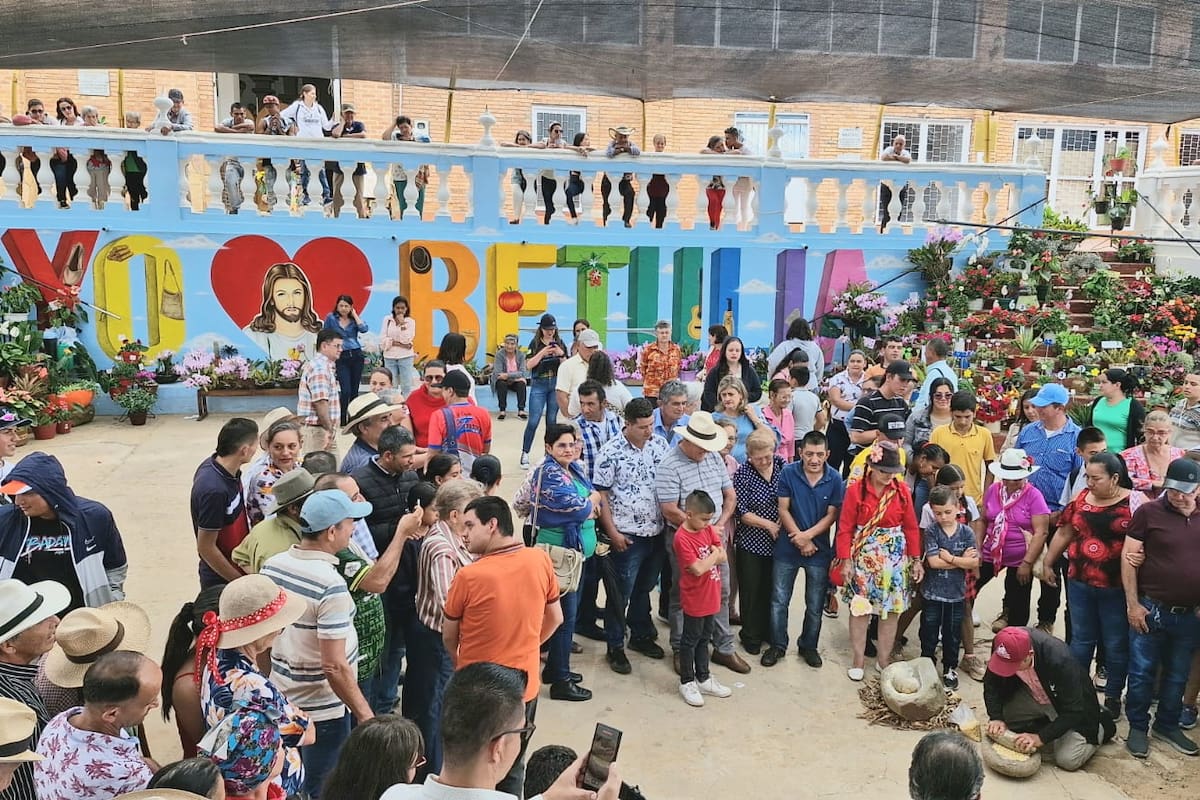 Suministrada comité Primero de mayo/Vanguardia