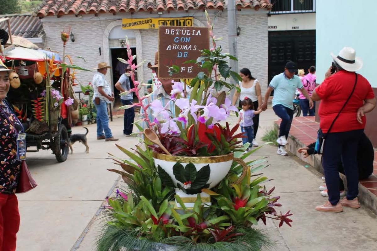 Suministrada comité Primero de mayo/Vanguardia