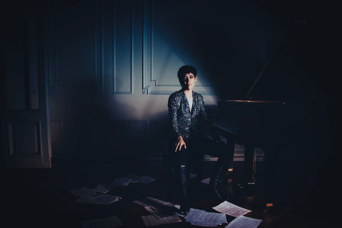 América en un piano es un recital de la pianista argentina Daniela Salinas que invita a recorrer la riqueza y diversidad musical del continente americano a través del piano.