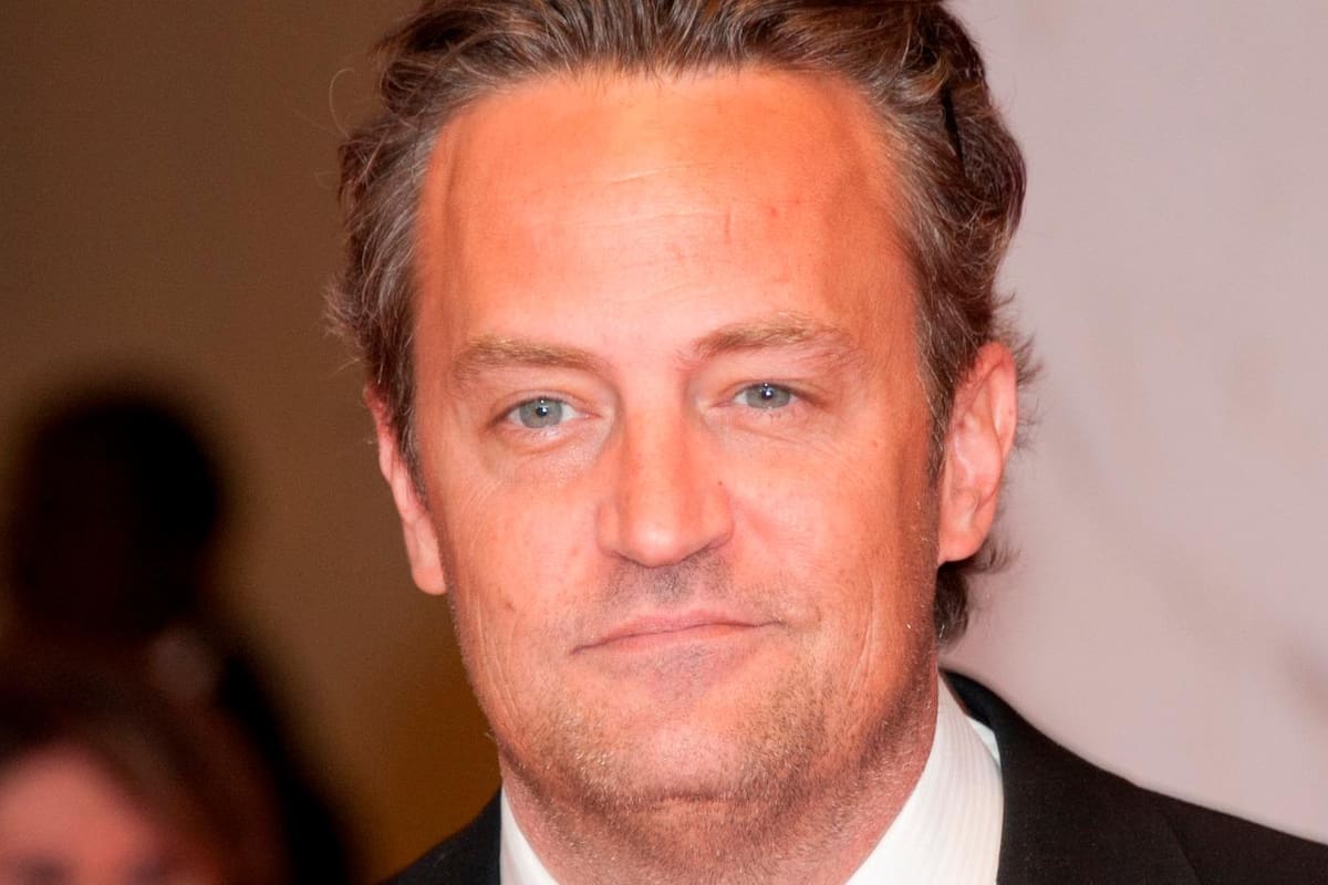 En sus memorias, el actor de “Friends” admitió que pasó dos semanas en coma y cinco meses en el hospital y tuvo que usar una bolsa de colostomía durante nueve meses. Twitter / VANGUARDIA