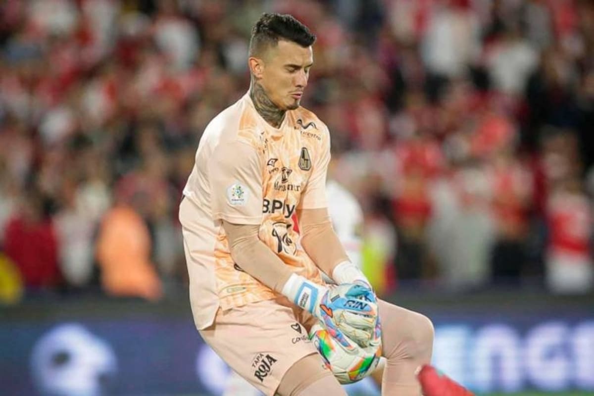 Cristopher Fiermarín llega a Atlético Bucaramanga en condición de cesión desde Defensa y Justicia.