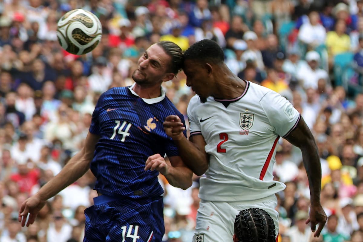 MIAMI (United States), 18/07/2026.- Ezri Konsa of England (R) scores the 0-2 goal during the FIFA World Cup 2026 3rd place playoff match France against England, in Miami, Florida, USA, 18 July 2026. (Francia) EFE/EPA/CRISTOBAL HERRERA-ULASHKEVICH
