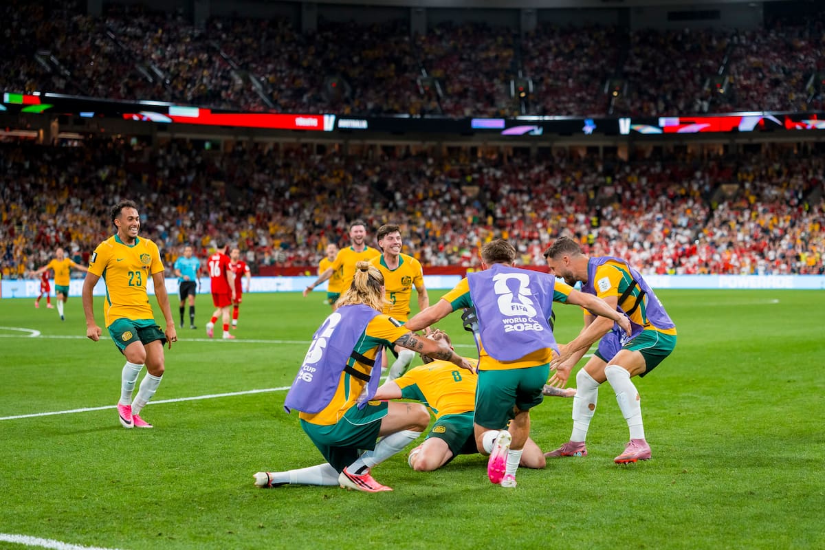 VANCOUVER (Canada), 14/06/2026.- Connor Metcalfe of Australia celebrates his goal with teammates in the second half during the FIFA World Cup 2026 group stage match Australia against Turkey, in Vancouver, Canada, 13 June 2026. (Turquía) EFE/EPA/BOB FRID