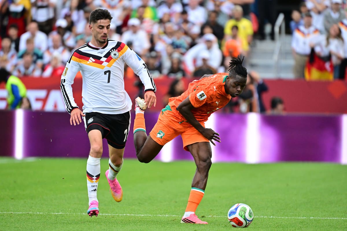 TORONTO (United States), 20/06/2026.- Kai Havertz of Germany (L) in action against Wilfried Singo of Ivory Coast (R) during the FIFA World Cup 2026 group stage match Germany against Ivory Coast, in Toronto, Canada, 20 June 2026. (Costa de Marfil, Alemania) EFE/EPA/EDUARDO LIMA