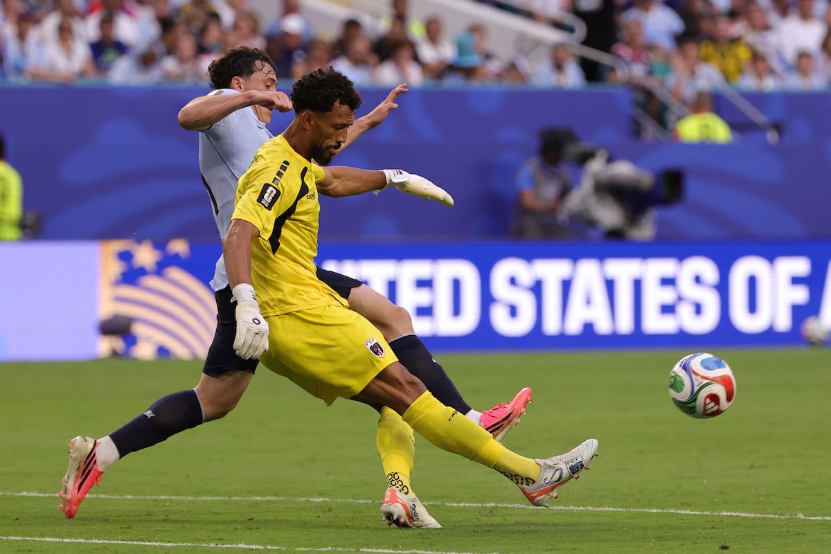 MIAMI (United States), 22/06/2026.- Goalkeeper Vozinha of Cape Verde in action during the FIFA World Cup 2026 group stage match Uruguay against Cape Verde, in Miami, Florida, USA, 21 June 2026. (Cabo Verde) EFE/EPA/CRISTOBAL HERRERA-ULASHKEVICH