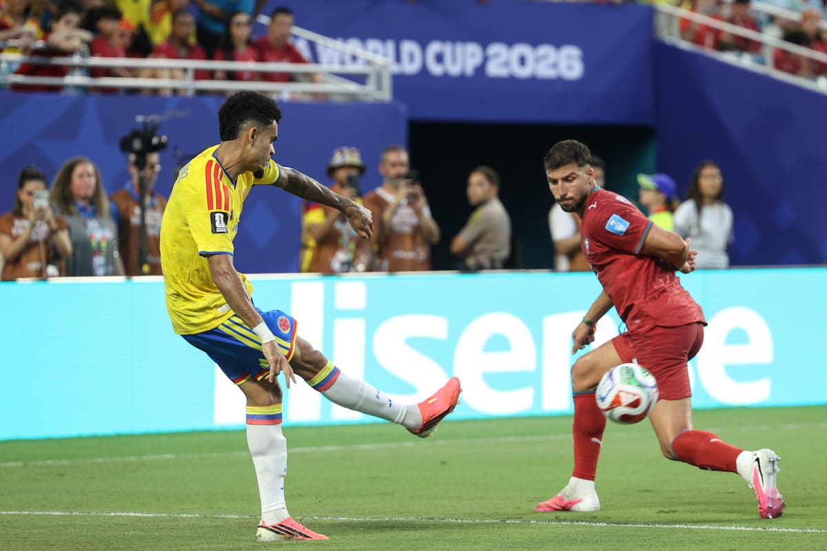 Miami (United States), 27/06/2026.- Luis Diaz (L) of Colombia in action against Ruben Dias (R) of Portugal during the FIFA World Cup 2026 group stage match Colombia against Portugal, in Miami, Florida, USA, 27 June 2026. EFE/EPA/MIGUEL A. LOPES