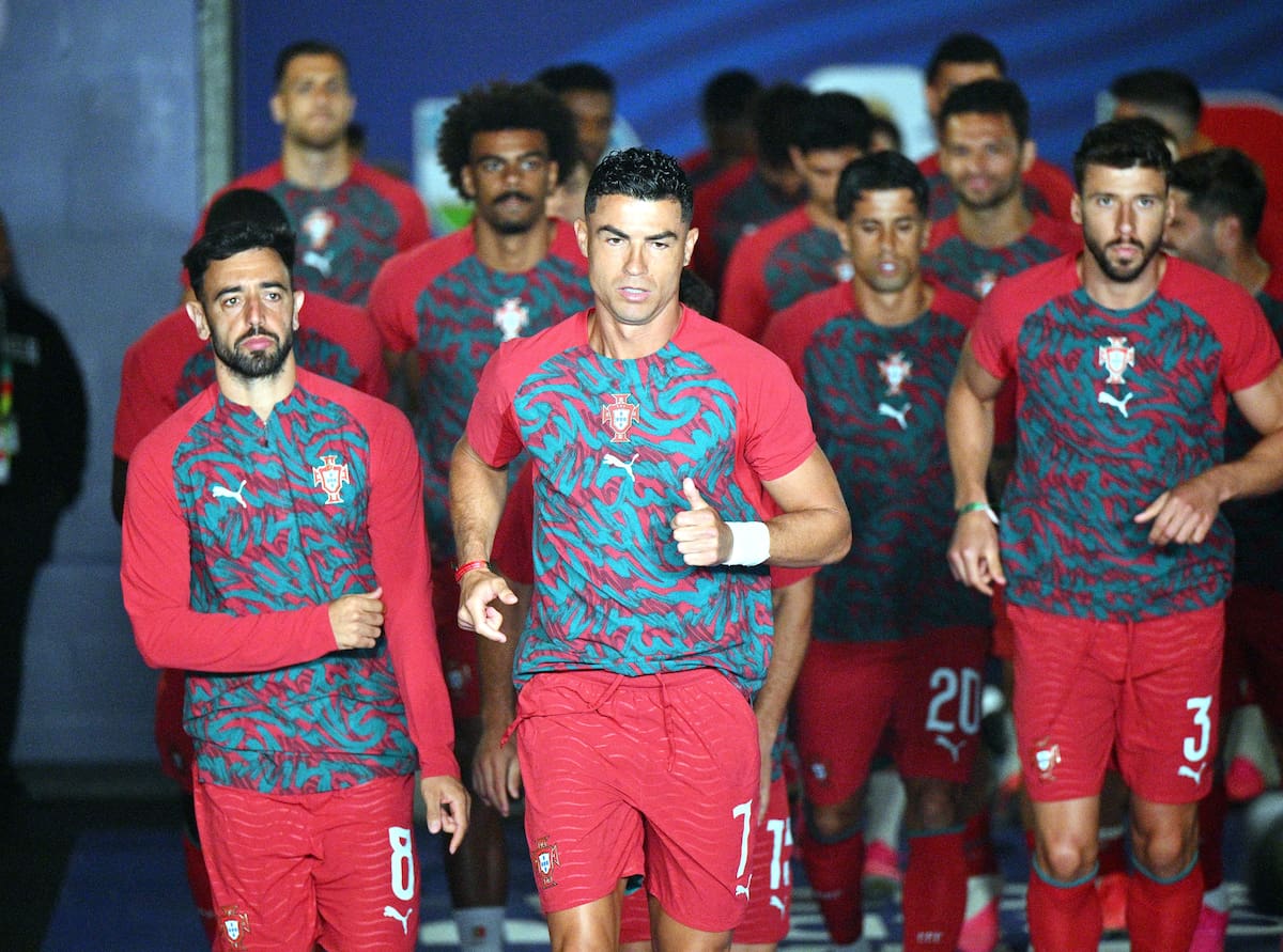 HOUSTON (United States), 23/06/2026.- Portugal`s Cristiano Ronaldo (C) and teammates enter the stadium ahead of the FIFA World Cup 2026 group stage match Portugal against Uzbekistan, in Houston, USA, 23 June 2026. EFE/EPA/SAM WASSON