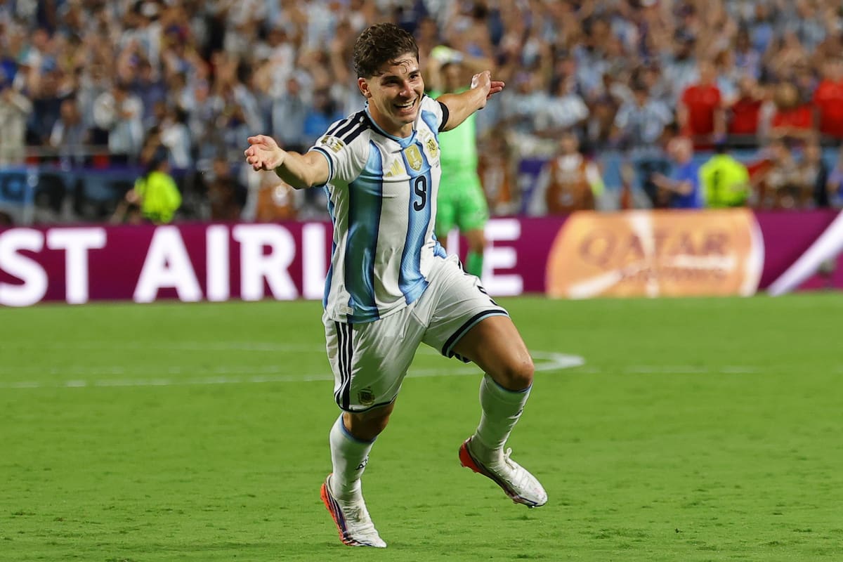 KANSAS CITY (United States), 12/07/2026.- Julian Alvarez of Argentina celebrates scoring the 2-1 goal during the FIFA World Cup 2026 quarterfinals match Argentina vs Switzerland, in Kansas City, Missouri, USA, 11 July 2026. (Suiza) EFE/EPA/CHRISTOPHER NEUNDORF