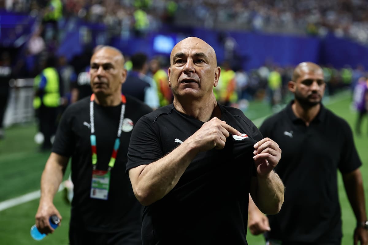 ATLANTA (United States), 07/07/2026.- Egypt's head coach Hossam Hassan gestures during the FIFA World Cup 2026 Round of 16 match Argentina against Egypt, in Atlanta, USA, 07 July 2026. (Egipto) EFE/EPA/RONALD WITTEK