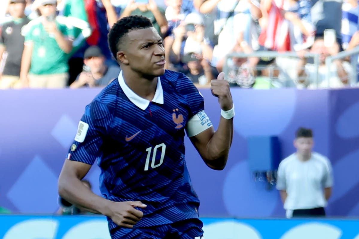 PHILADELPHIA (United States), 05/07/2026.- Kylian Mbappe of France celebrates after scoring the opening goal with a penalty during the FIFA World Cup 2026 Round of 16 match Paraguay against France, in Philadelphia, USA, 04 July 2026. (Francia, Filadelfia) EFE/EPA/SARAH YENESEL