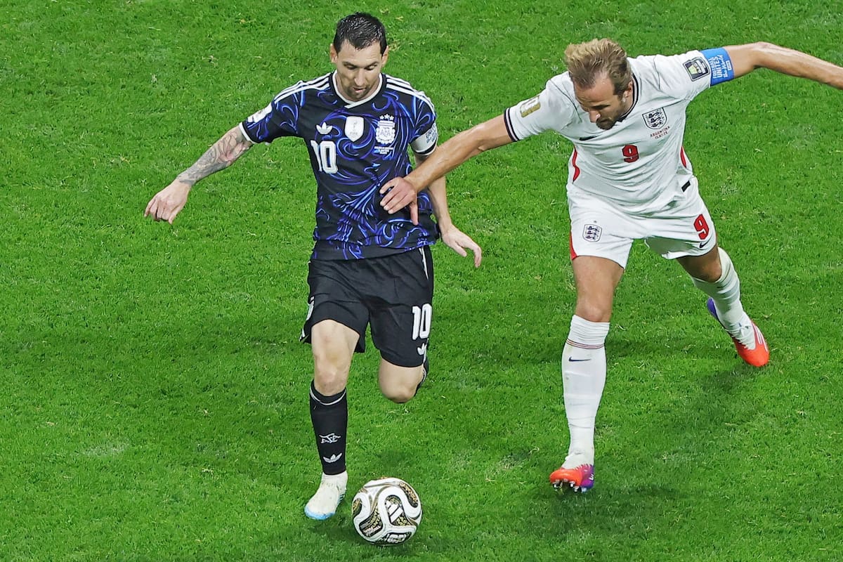 ATLANTA (United States), 15/07/2026.- Lionel Messi of Argentina (L) and Harry Kane of England in action during the FIFA World Cup 2026 semifinals match England against Argentina, in Atlanta, USA, 15 July 2026. EFE/EPA/CRISTOBAL HERRERA-ULASHKEVICH