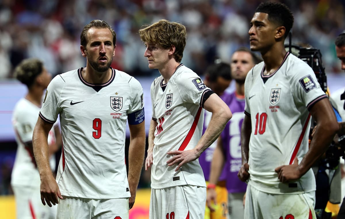 ATLANTA (United States), 15/07/2026.- Harry Kane of England (L) and teammates react after the FIFA World Cup 2026 semifinals match England against Argentina, in Atlanta, USA, 15 July 2026. EFE/EPA/RONALD WITTEK