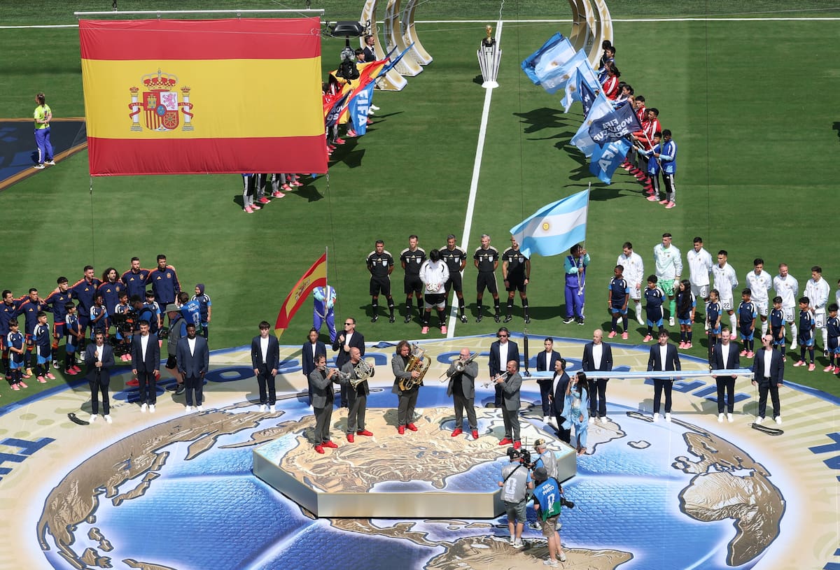 El grupo Spanish Brass interpreta el himno nacional de España antes de la final de la Copa Mundial de la FIFA 2026 entre España y Argentina, en Nueva Jersey, Estados Unidos, el 19 de julio de 2026. (España) EFE/EPA/SARAH YENESEL