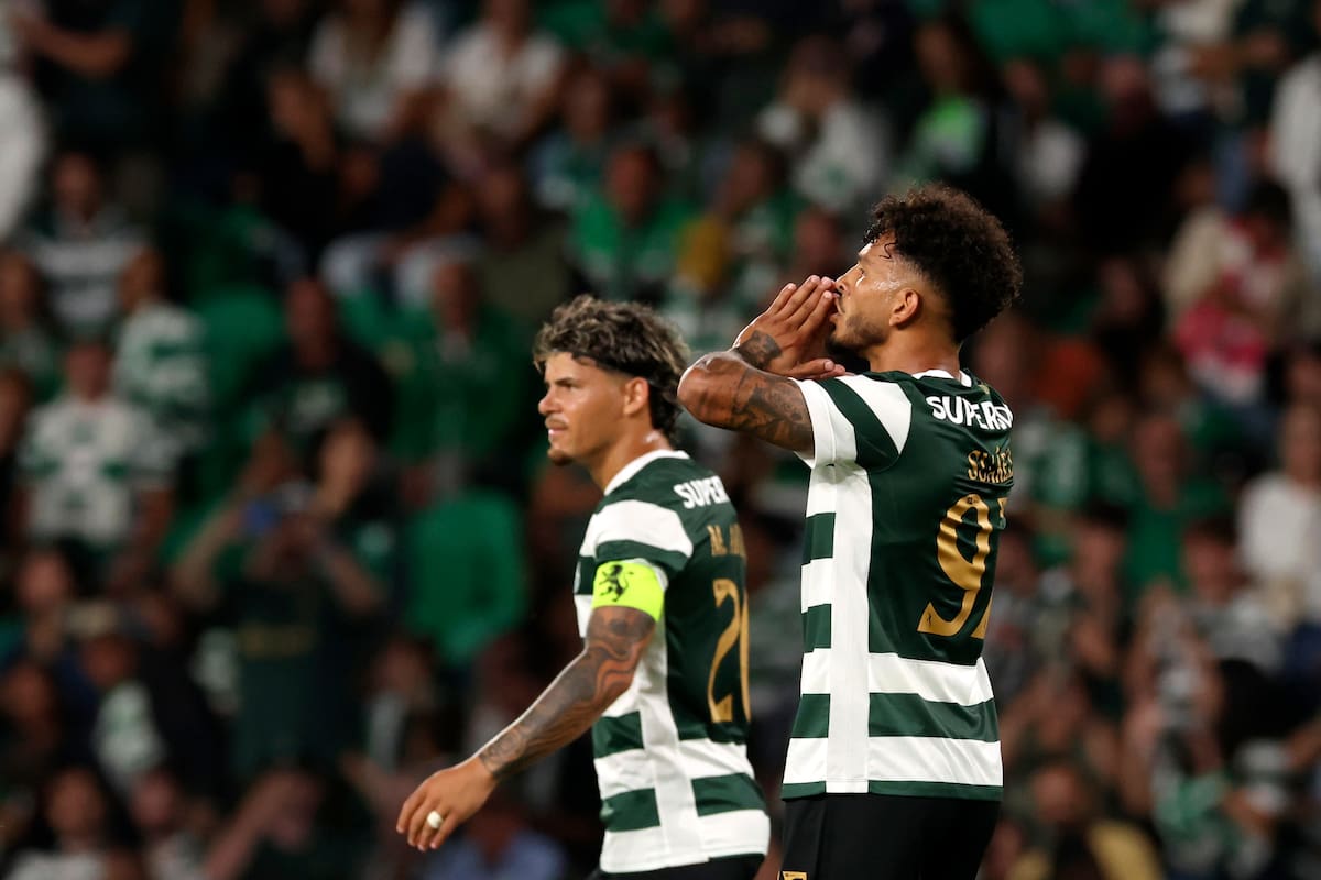 Lisbon (Portugal), 22/08/2026.- Sporting`s Suarez (R) celebrates a goal against Alverca during their Portuguese First League soccer match held at Alvalade Stadium, Lisbon, Portugal, 22nd August 2026. (Lisboa) EFE/EPA/LUIS FORRA