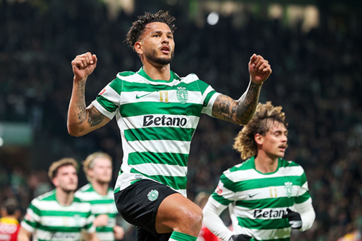 Lisbon (Portugal), 28/12/2025.- Sporting player Luis Suarez celebrates after scoring the 1-0 goal against Rio Ave during the Portuguese First League soccer match between Sporting CP and Rio Ave in Lisbon, Portugal, 28 December 2025. (Lisboa) EFE/EPA/TIAGO PETINGA