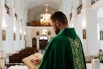 Fiscalía acusa al sacerdote Manuel Cely por presuntos delitos sexuales contra un menor