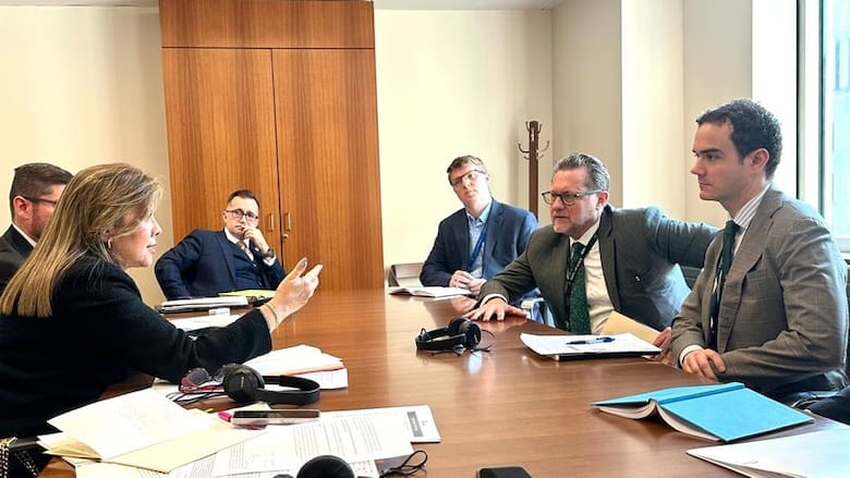 Fiscalía de Colombia y agencias de Estados Unidos lanzan ofensiva contra las finanzas del crimen