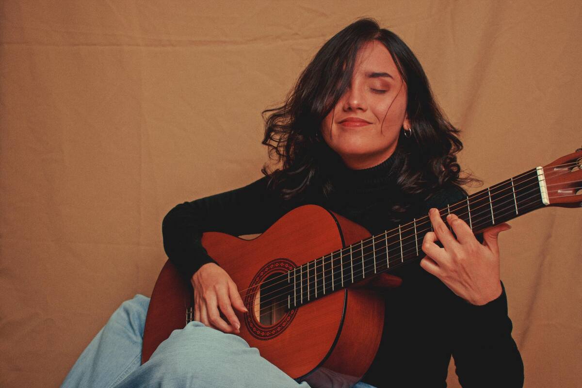 En este proyecto colaboran Camilo Torres (‘Clarinots’) en el saxofón tenor y producción musical, Neil Granados en el teclado, Mateo Fuentes en la guitarra; Cristian Díaz en la batería y Julián Silva en el contrabajo, así como el artista santandereano Mario González, en la producción visual. Suministrada / VANGUARDIA