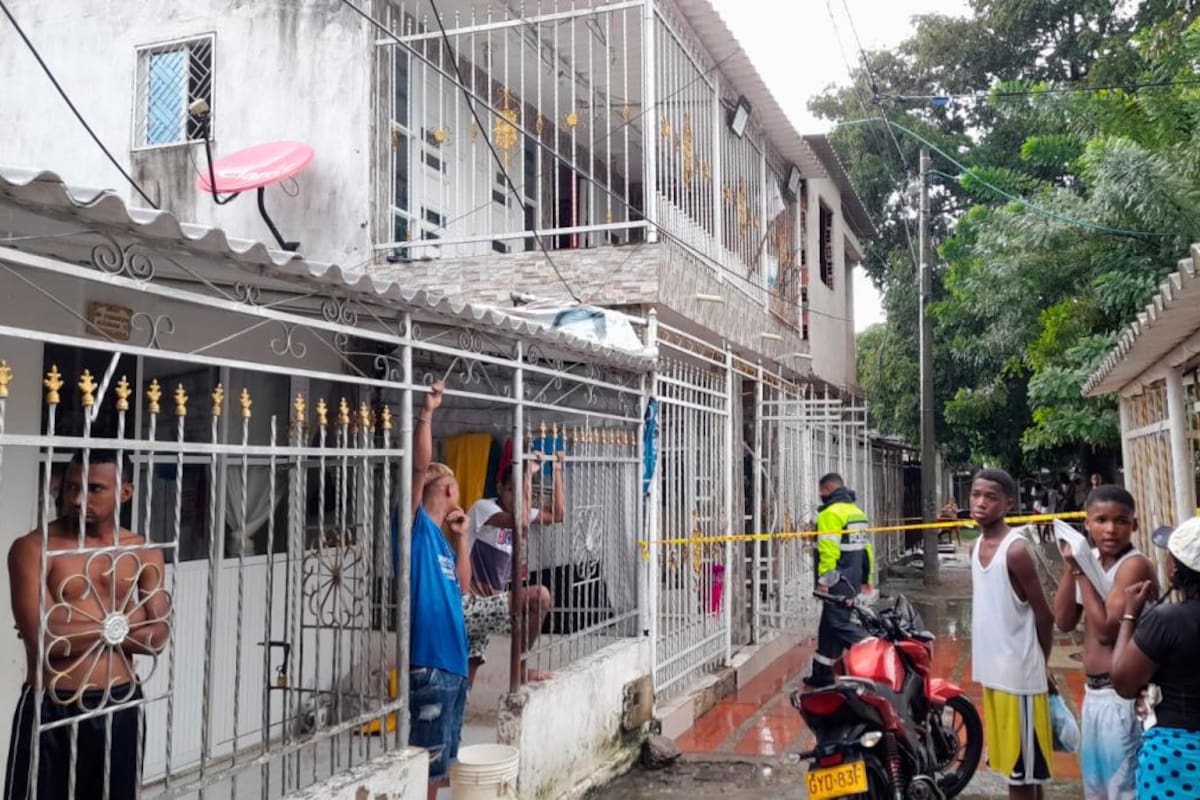 El cuerpo de Ricardo Quintana lo hallaron en la tarde de este miércoles en un apartamento de segundo piso en el barrio Flor del Campo. FOTO: EL UNIVERSAL
