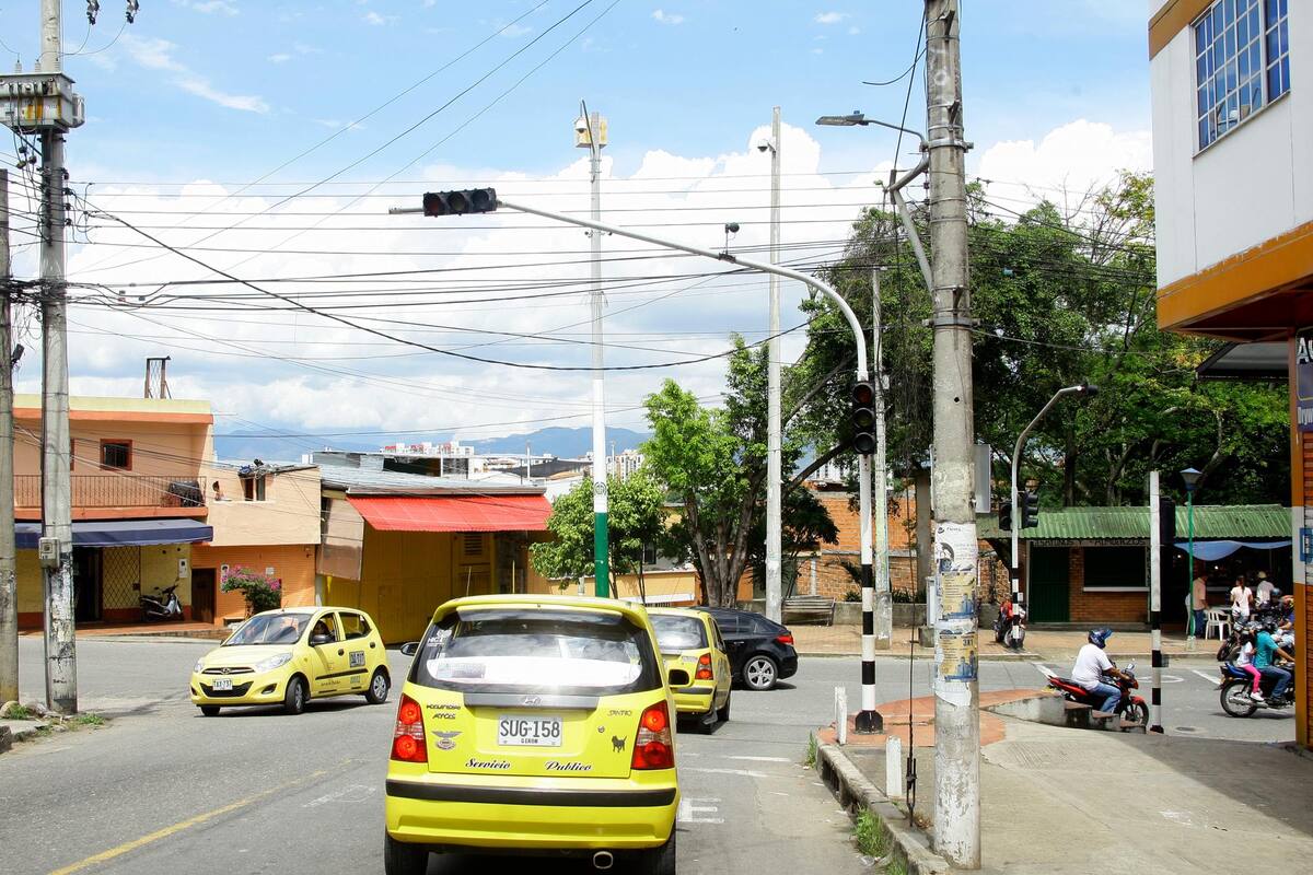 La tasa por derecho anual a porte de placa es una retribución a la administración de la carpeta del vehículo, por los servicios y medidas de seguridad vial que implementa, según la Dttf. (Foto: Archivo / VANGUARDIA)