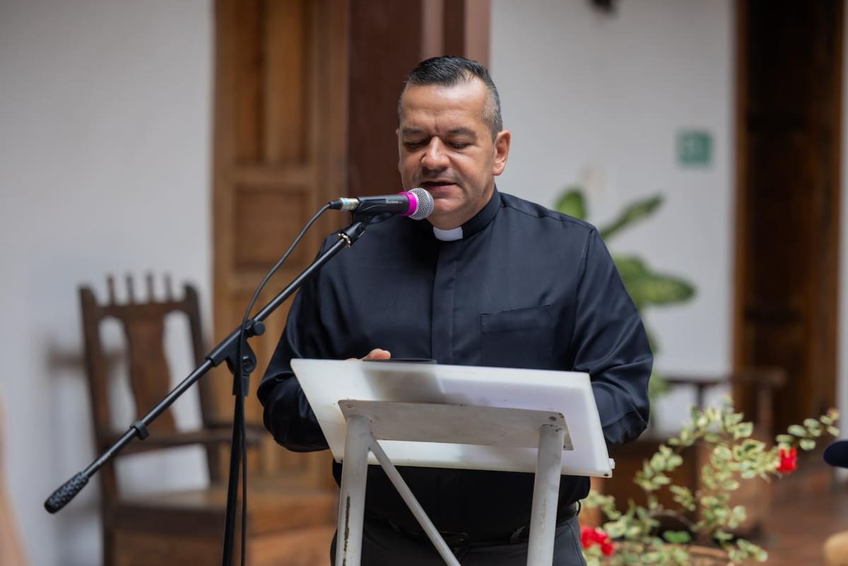 Padre Gerardo Gómez Orejarena.