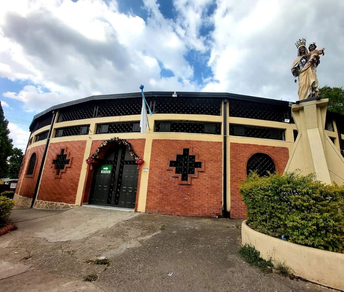 La parroquia Nuestra Señora del Monte Carmelo.