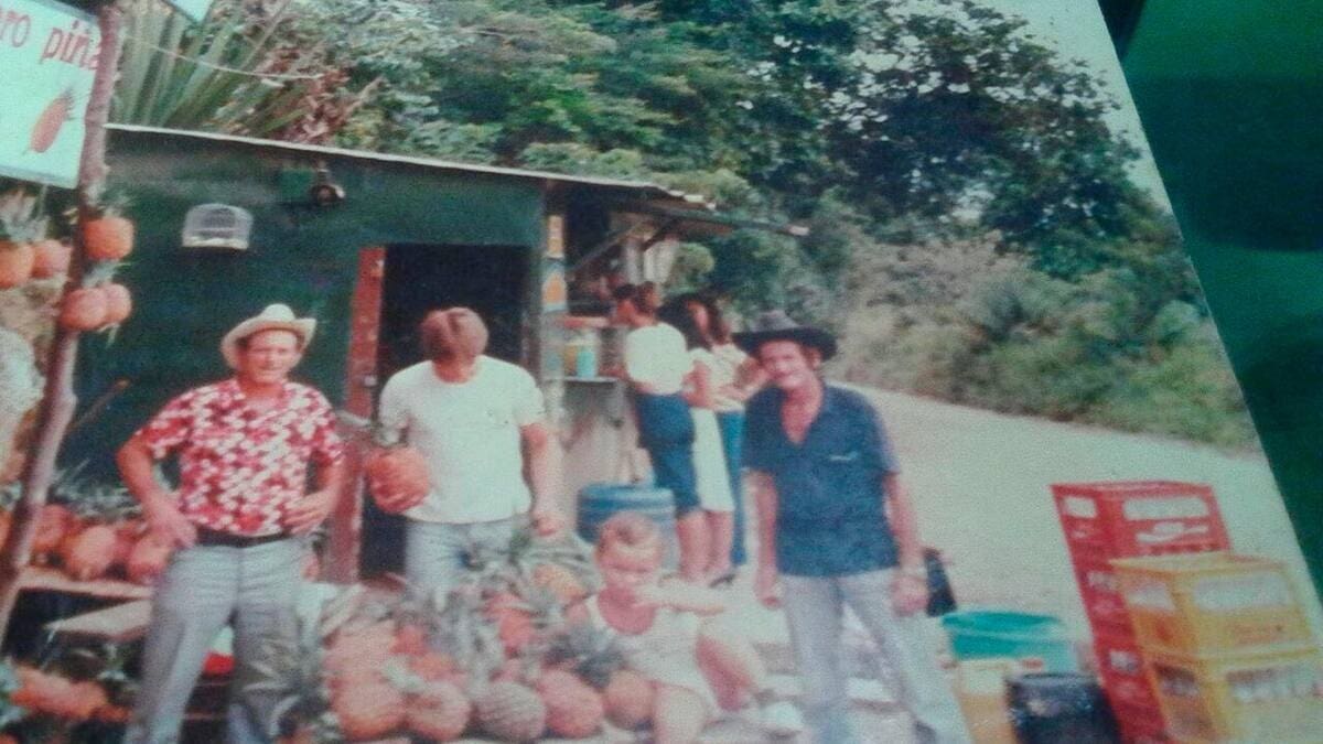 Foto histórica del comienzo de Papi Quiero Piña, a mediados de los años 70. (Archivo/VANGUARDIA)