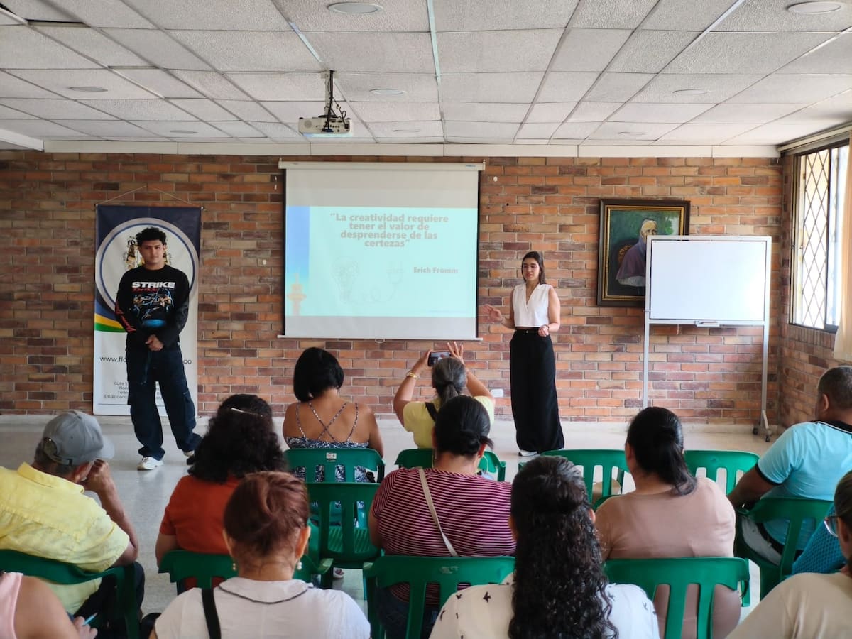 Jornadas de capacitación a emprendedores, liderada por la UDES.
