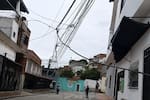 Floridablanca: cables flojos generan riesgos en transitada vía