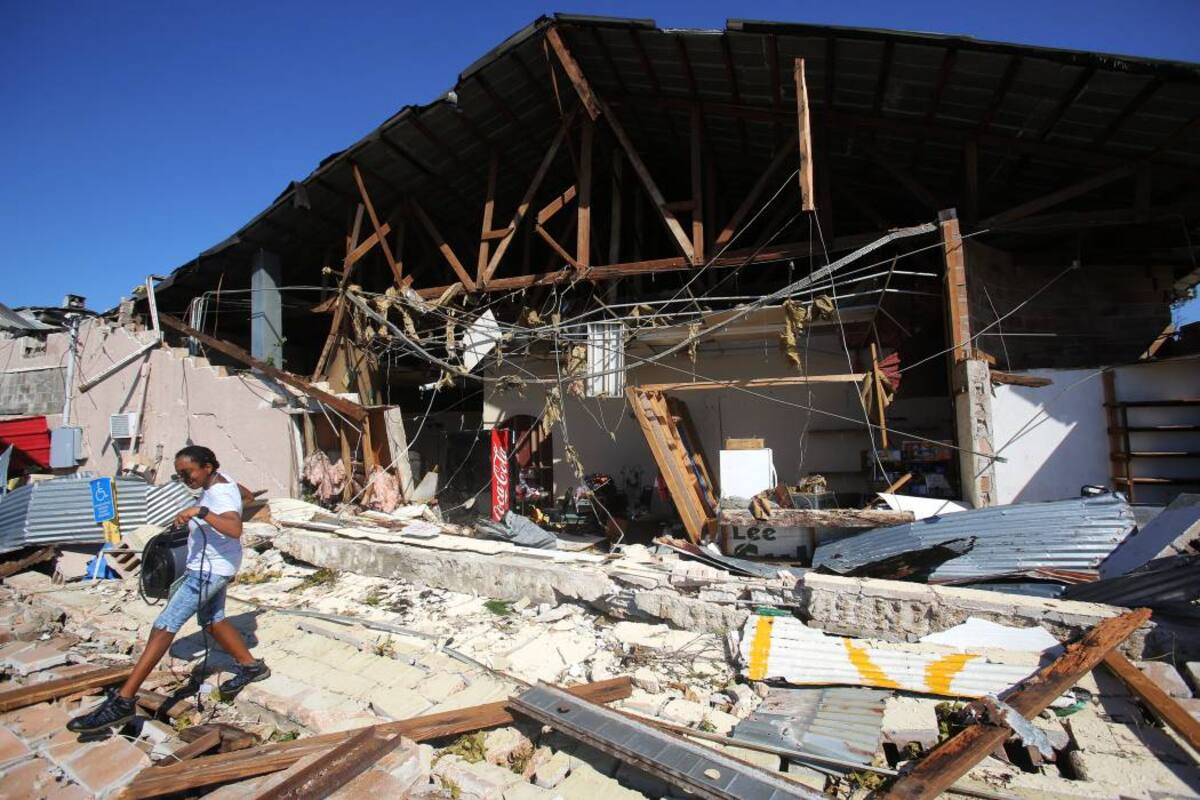 La foto muestra un mercado destruido, después de la llegada del huracán Michael a Callaway, Florida, que devastó el noroeste de ese estado. (Foto: EFE / VANGUARDIA LIBERAL)