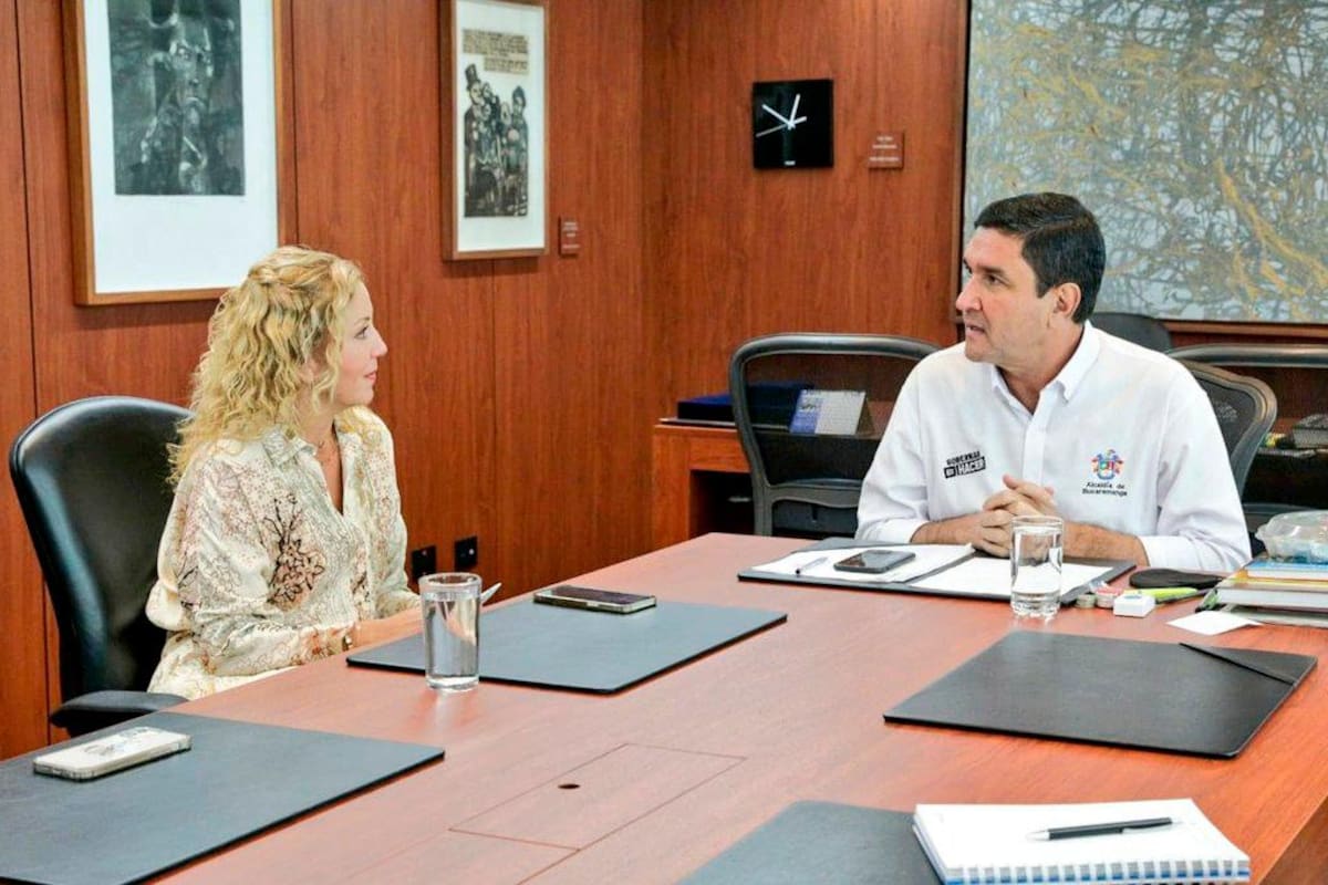 Suministrada / VANGUARDIA La presidenta de la Banca de Desarrollo Territorial – Findeter, Sandra Gómez Arias, entregó los resultados de gestión de la entidad, y se reunió con el alcalde de Bucaramanga.