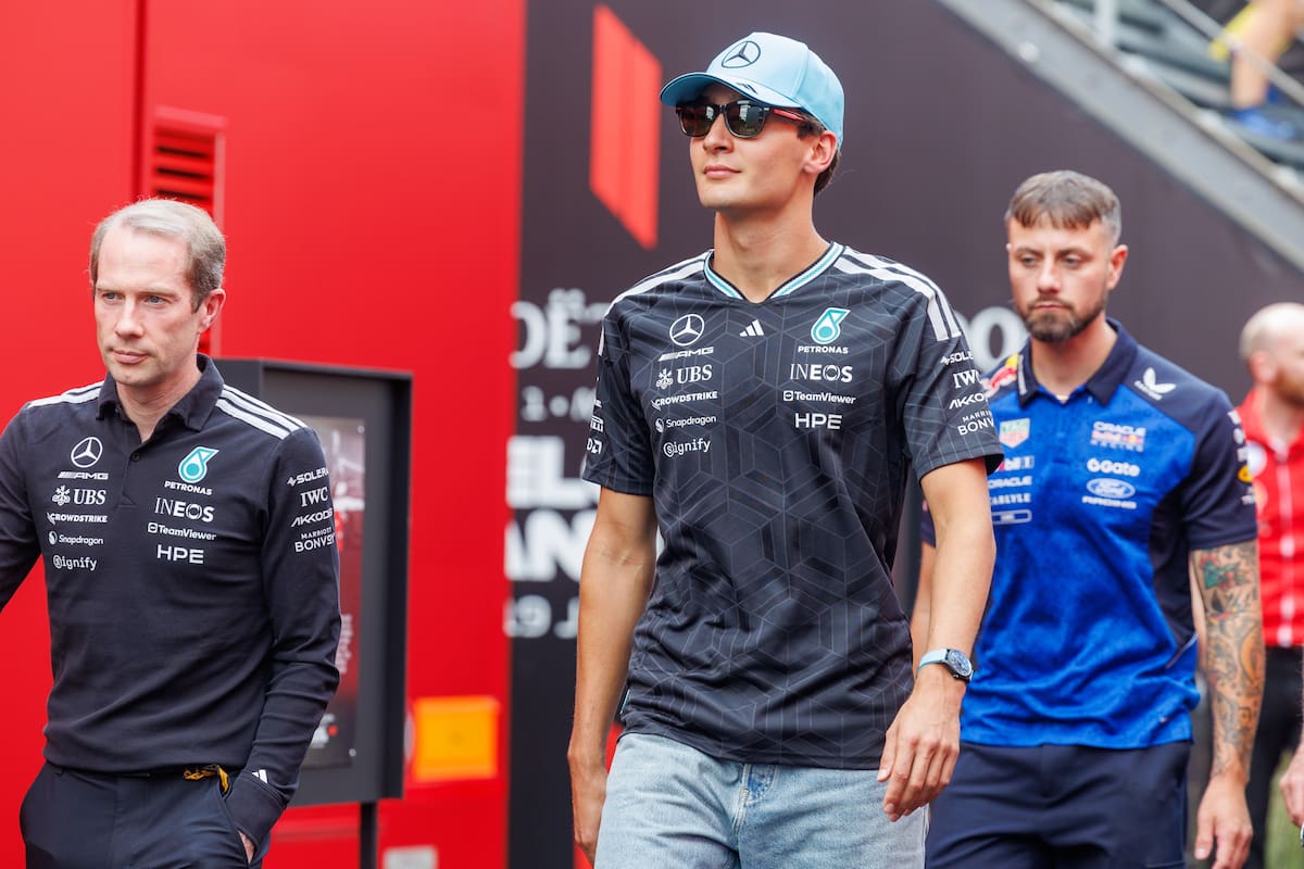 FRANCORCHAMPS (Belgium), 16/07/2026.- Mercedes driver George Russell of Britain arrives at the race track in Francorchamps, Belgium, 16 July 2026. The 2026 Formula 1 Belgian Grand Prix is held at the Circuit de Spa-Francorchamps race track on 19 July 2026. (Fórmula Uno, Bélgica, Reino Unido) EFE/EPA/OLIVIER MATTHYS