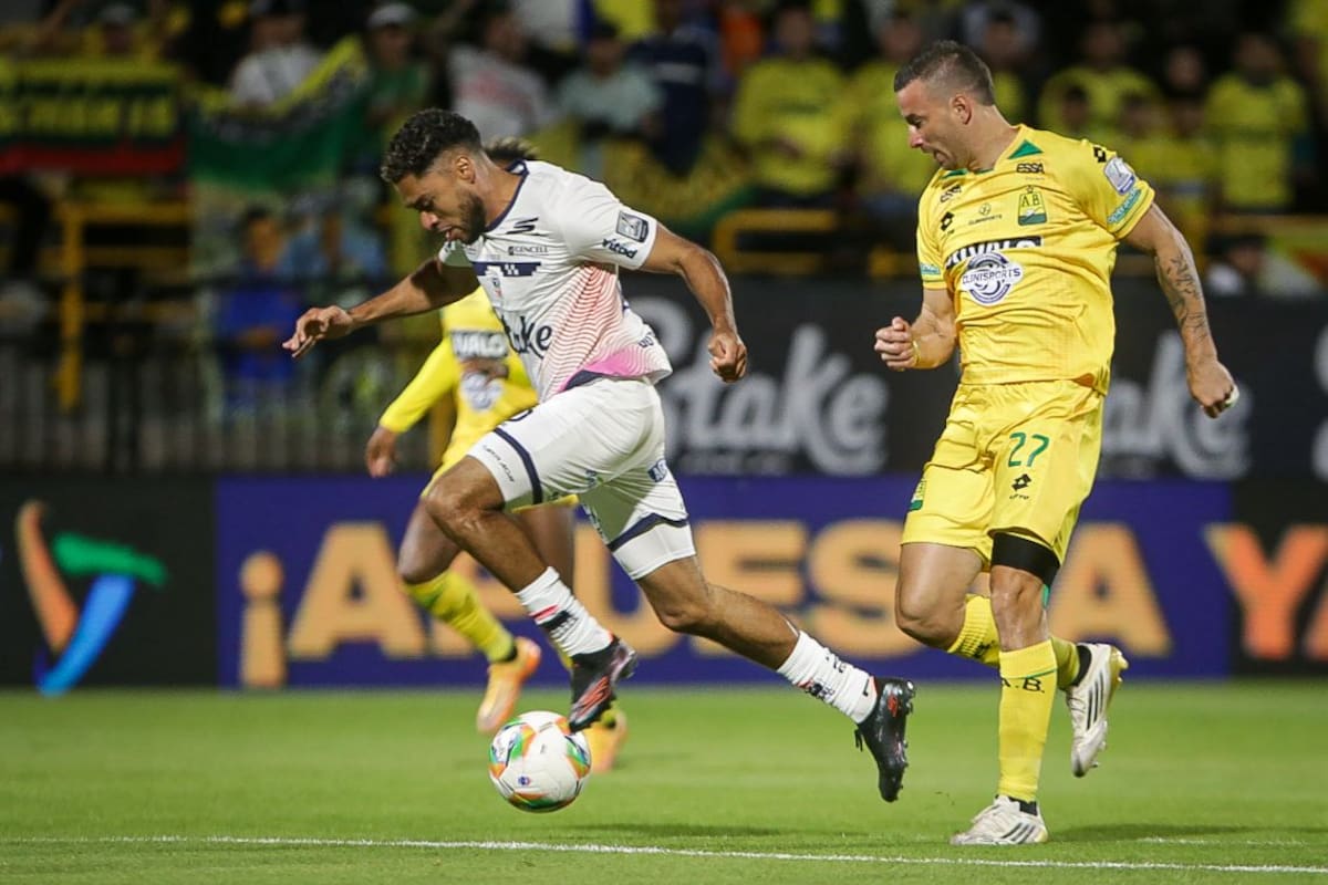 Bogotá. Septiembre 26 de 2025. Fortaleza CEIF enfrenta a Atlético Bucaramanga, por encuentro válido de la Liga BetPlay II 2025 de la fecha 13, en el estadio Metropolitano de Techo. (Colprensa - Cristian Bayona).