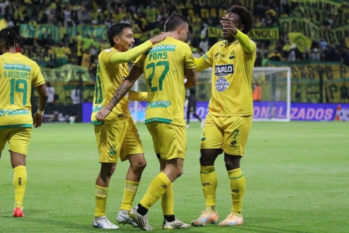 Atlético Bucaramanga superó 2-0 a Fortaleza, en la cuarta fecha del Grupo B de los cuadrangulares semifinales de la Liga BetPlay II de 2025 y con siete puntos pelea la posibilidad de llegar a la final, con Deportes Tolima, que suma 10 unidades.