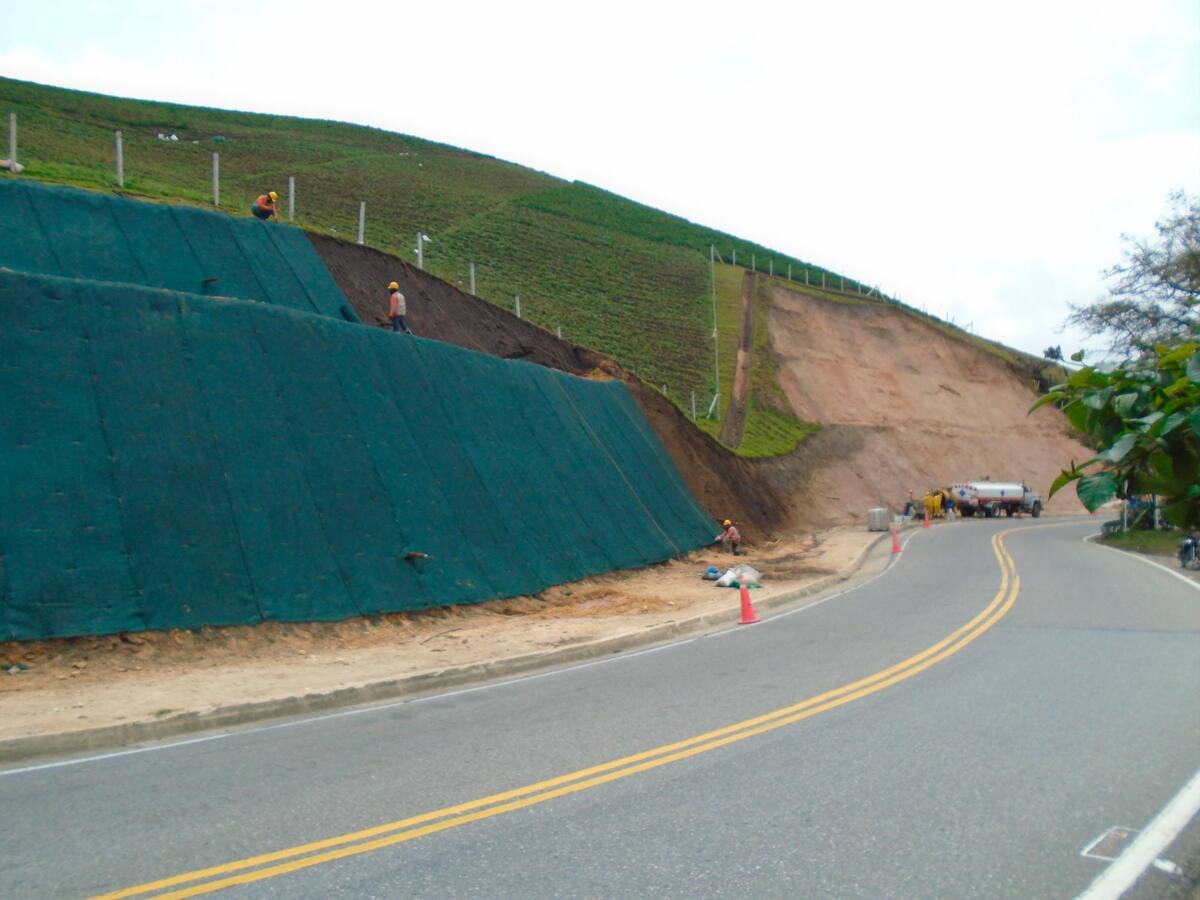 Suministrada / Estabilizacion para talud de corte