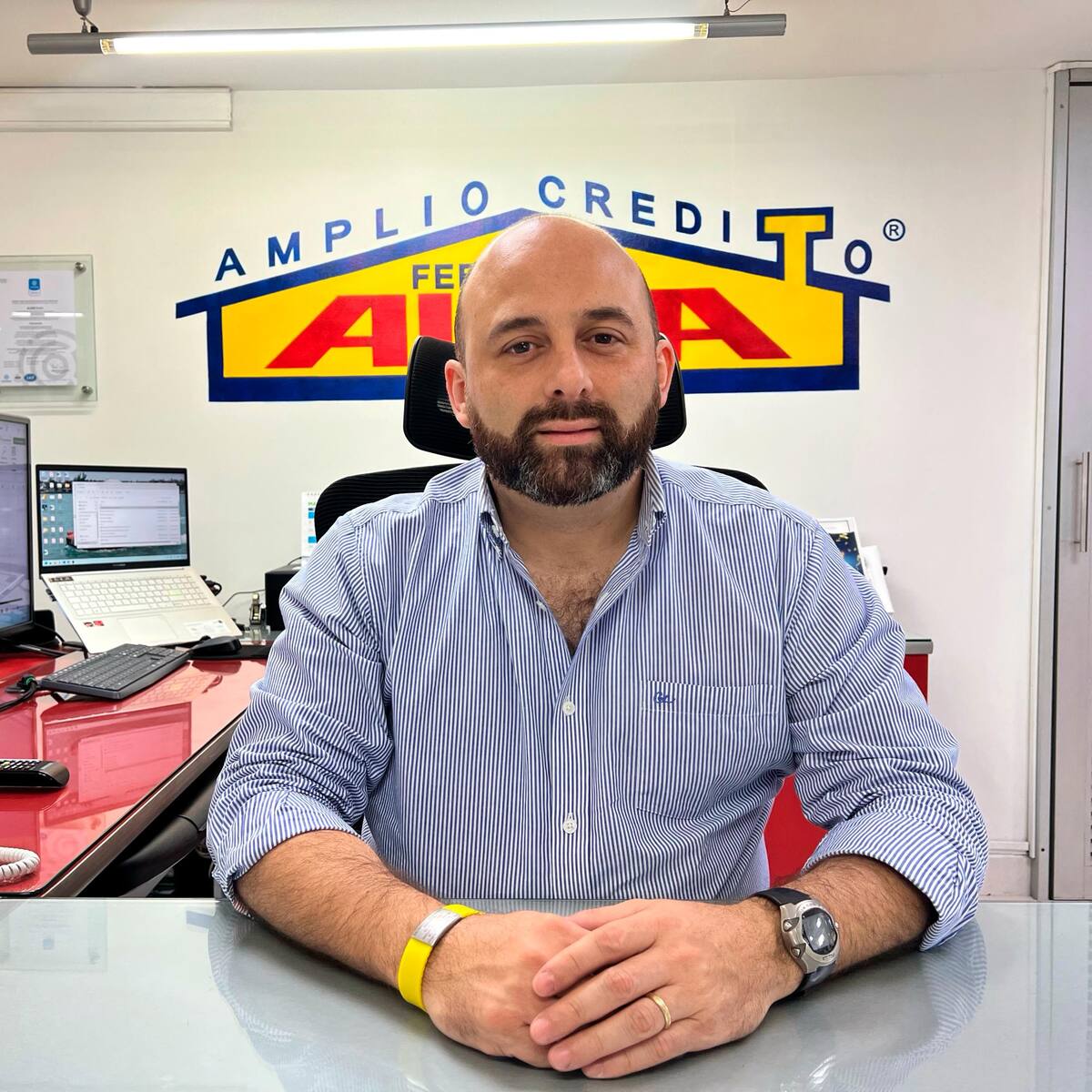 Félix Mendoza González, gerente general de Ferretería ALDIA. - Diego Calderón / VANGUARDIA