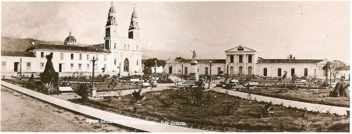 Memorable foto de Gavassa, del antiguo Parque García Rovira. (Archivo/VANGUARDIA)