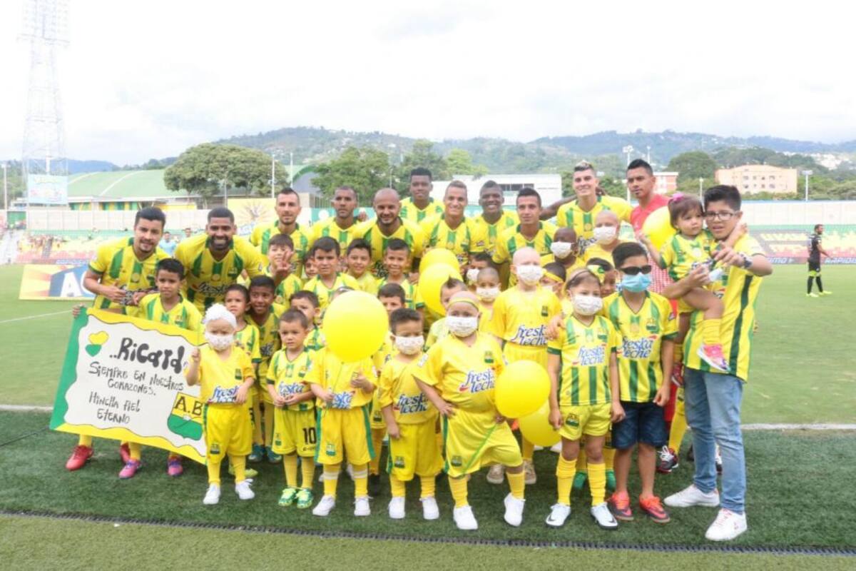 En el estadio Alfonso López, Atlético Bucaramanga y Deportivo Pasto juegan por la fecha 13. (Foto: Fabián Hernández/VANGUARDIA LIBERAL)