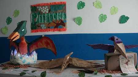 Fractalsaurios: el proyecto en Bucaramanga que enseña matemáticas con dinosaurios de material reciclado