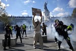 Francia eleva a 272 las detenciones durante las protestas por el coste de vida